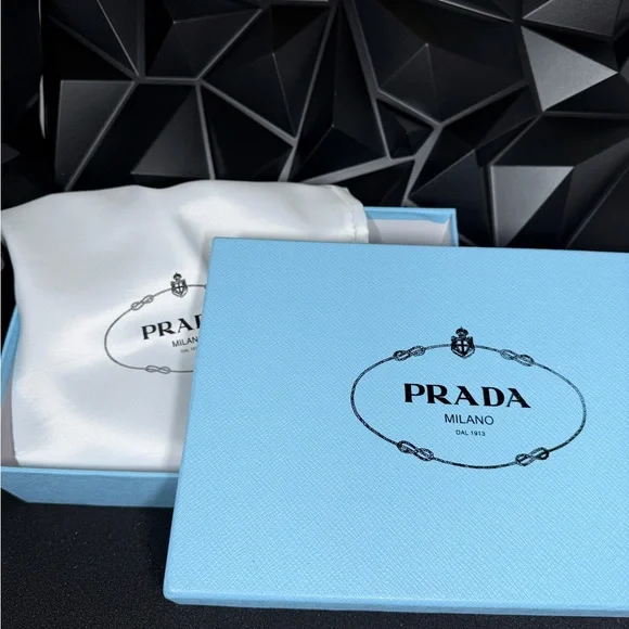 Prada Yellow Bucket Hat - Picture 4 of 4